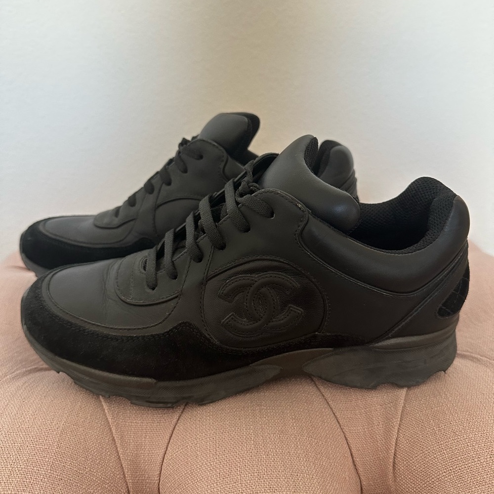 CHANEL black leather sneakers - Picture 7 of 9